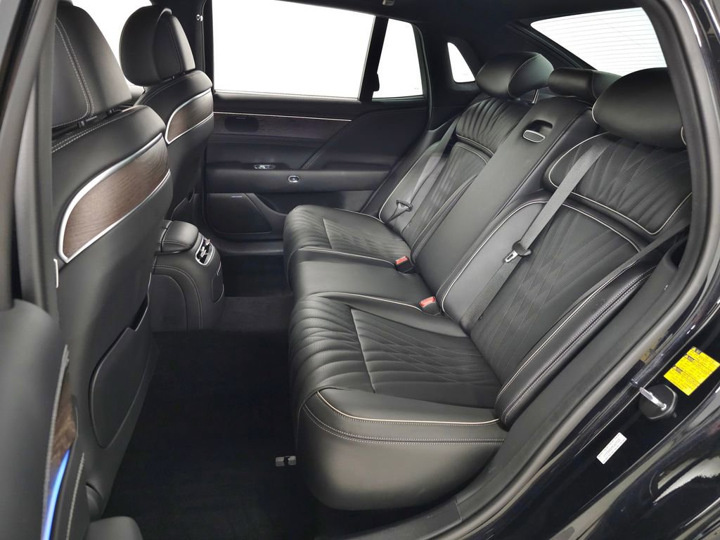 Used 2023 Genesis G90 3.5T AWD/4WD image 42