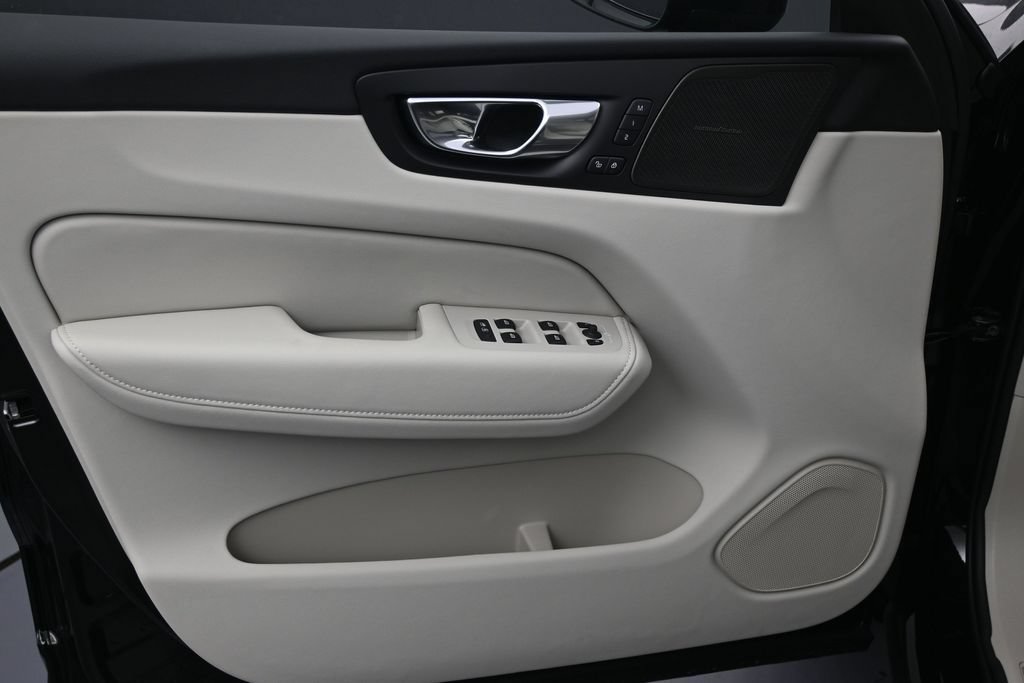 New 2026 Volvo XC60 B5 Ultra AWD/4WD image 10