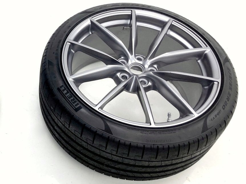 Used 2022 Ferrari 812 GTS image 35