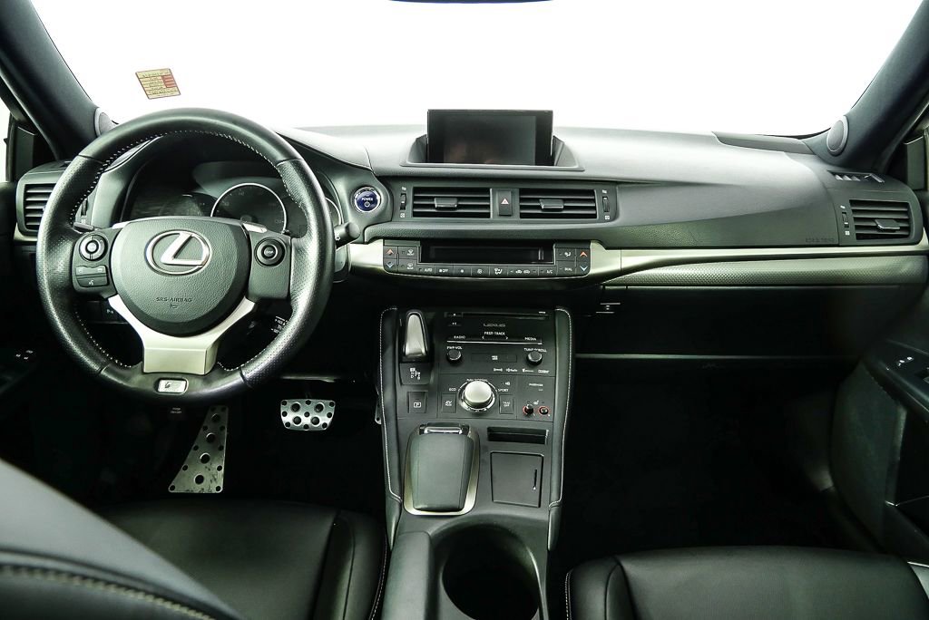 Used 2017 Lexus CT 200h image 17