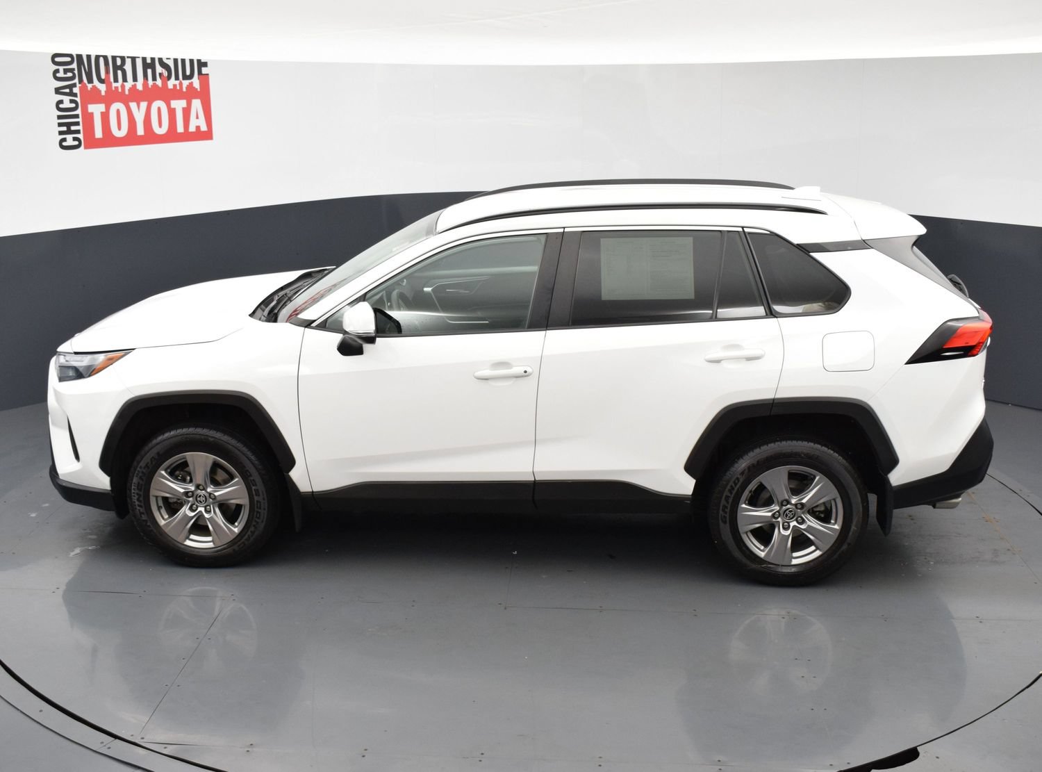 Used 2023 Toyota RAV4 XLE AWD/4WD image 17