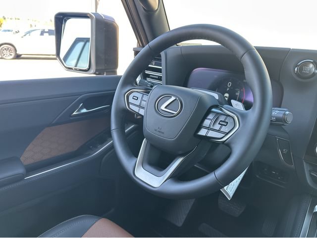 New 2026 Lexus GX 550 w/ Accessory Package (Z1) AWD/4WD image 24