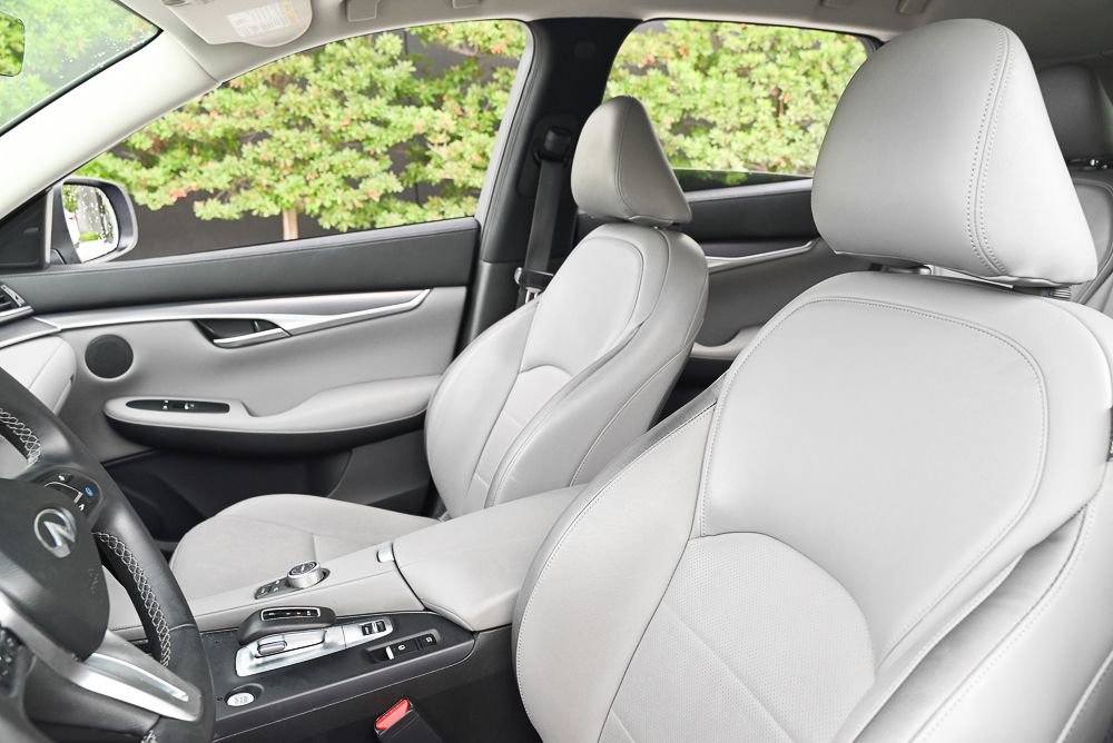 Used 2023 INFINITI QX50 Luxe FWD image 5