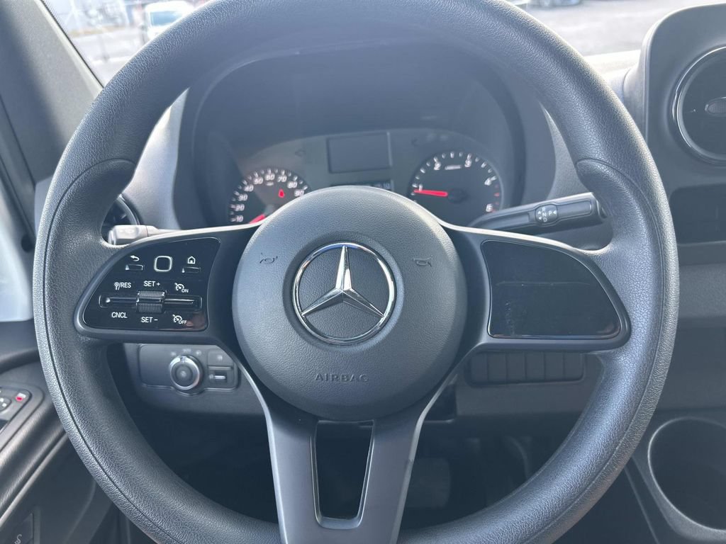 Used 2022 Mercedes-Benz Sprinter 2500 image 31