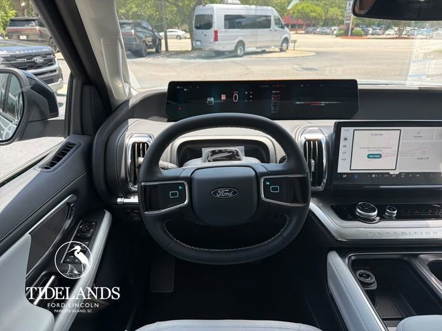New 2026 Ford Expedition Platinum w/ Driver's Package AWD/4WD image 16