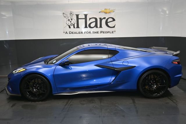 Used 2023 Chevrolet Corvette Z06 RWD image 27