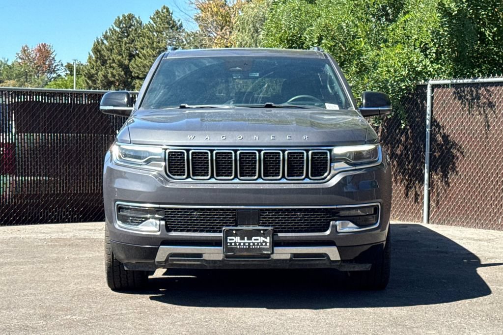 Used 2023 Jeep Wagoneer L Series III w/ Premium Group I AWD/4WD image 12