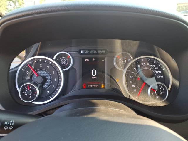 New 2027 RAM 1500 Express AWD/4WD image 17
