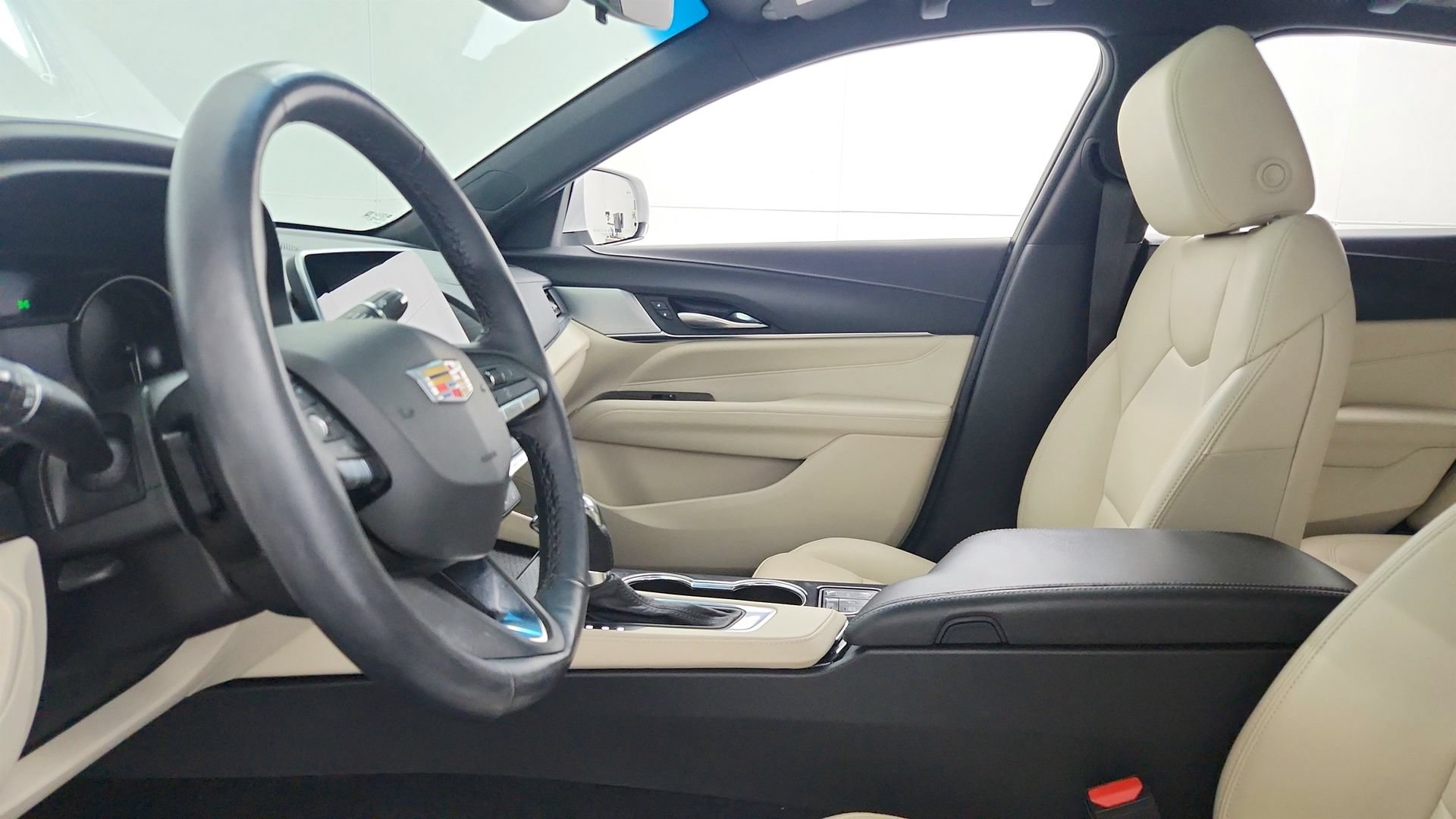 Used 2024 Cadillac CT4 Luxury w/ Sun And Sound Package AWD/4WD image 17