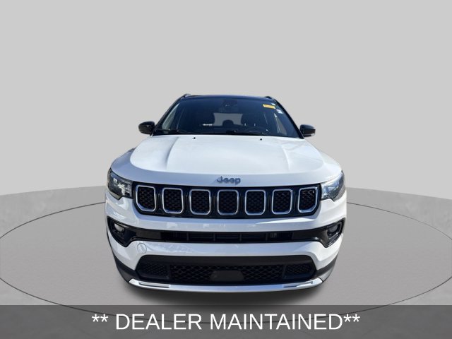 Used 2024 Jeep Compass Limited AWD/4WD image 2