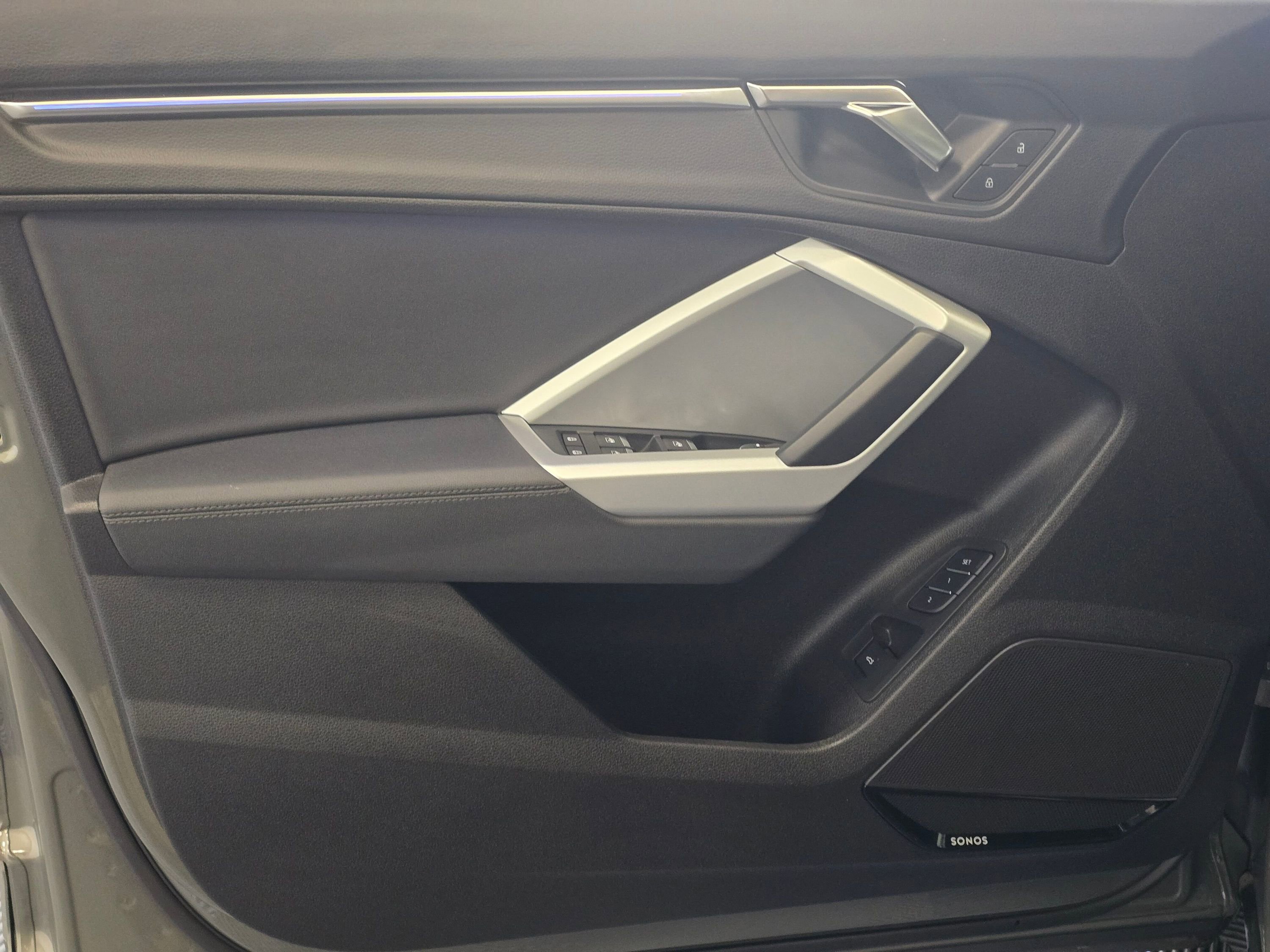 Used 2023 Audi Q3 2.0T Premium Plus w/ Premium Plus Package image 34