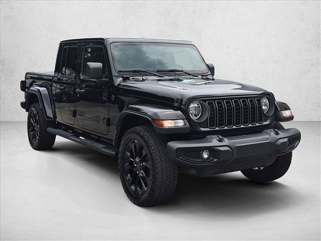 Used 2024 Jeep Gladiator Sport AWD/4WD image 3