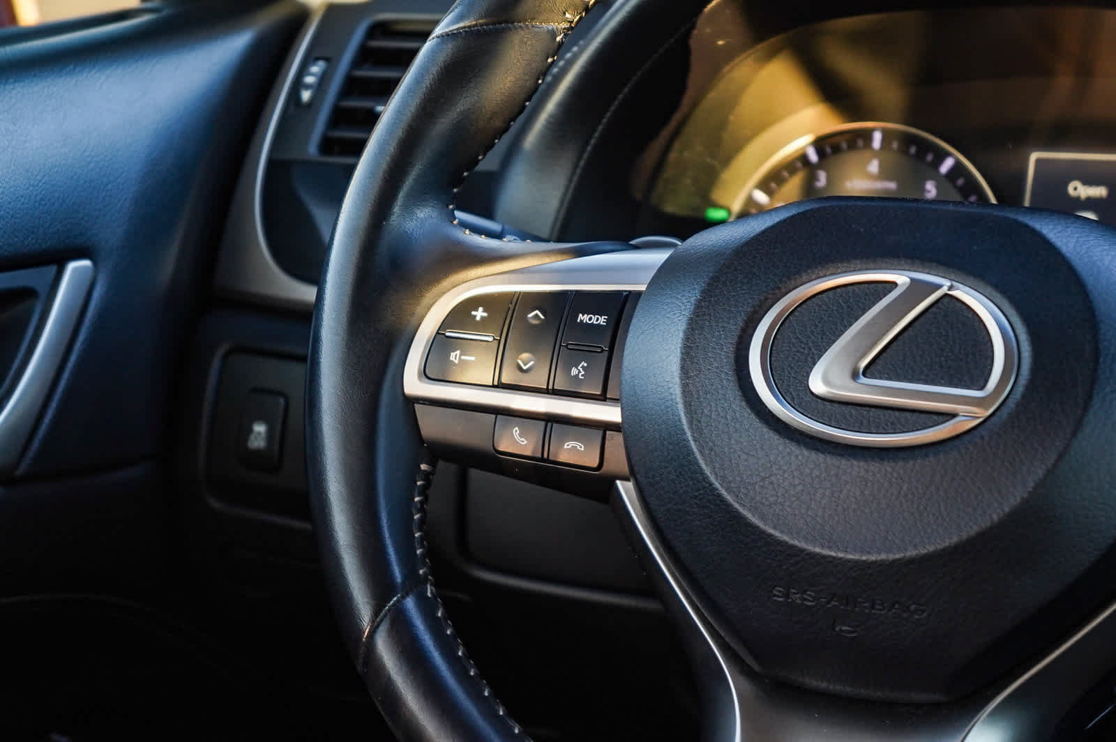 Used 2016 Lexus GS 200t RWD image 18
