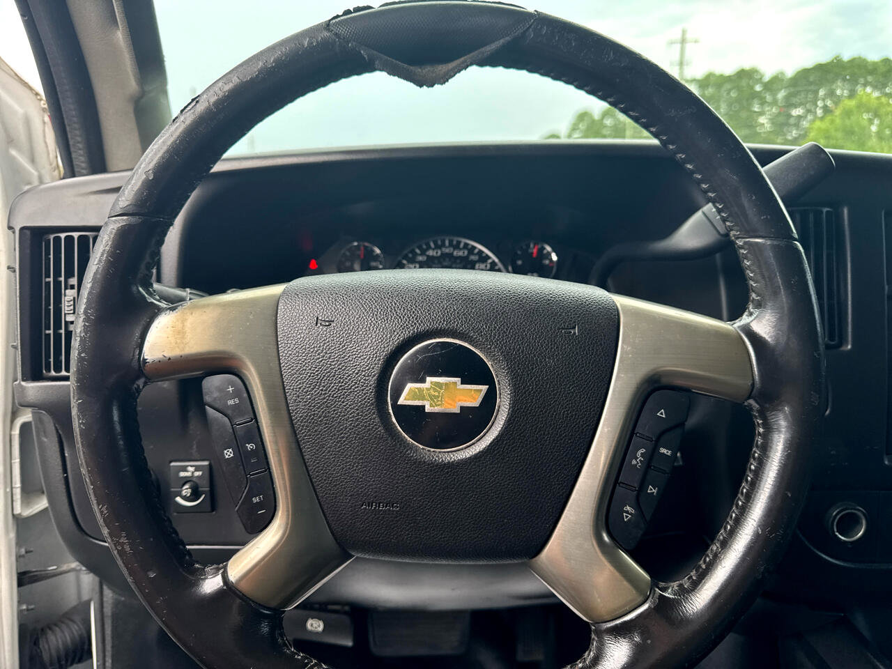 Used 2017 Chevrolet Express 2500 image 14