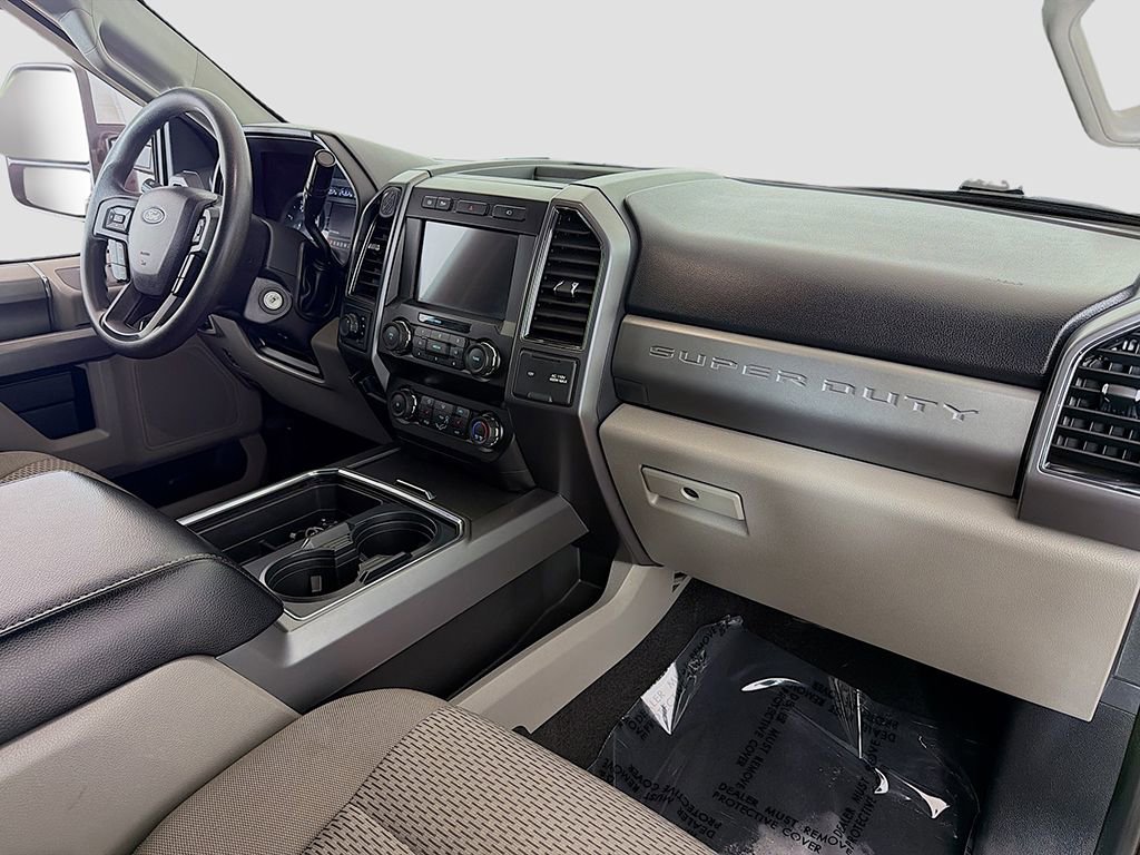 Used 2019 Ford F250 XLT w/ XLT Premium Package AWD/4WD image 16