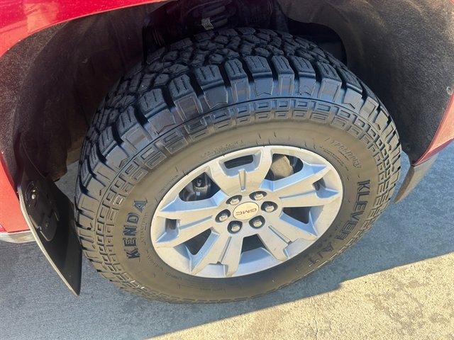 Used 2018 GMC Canyon Denali image 18