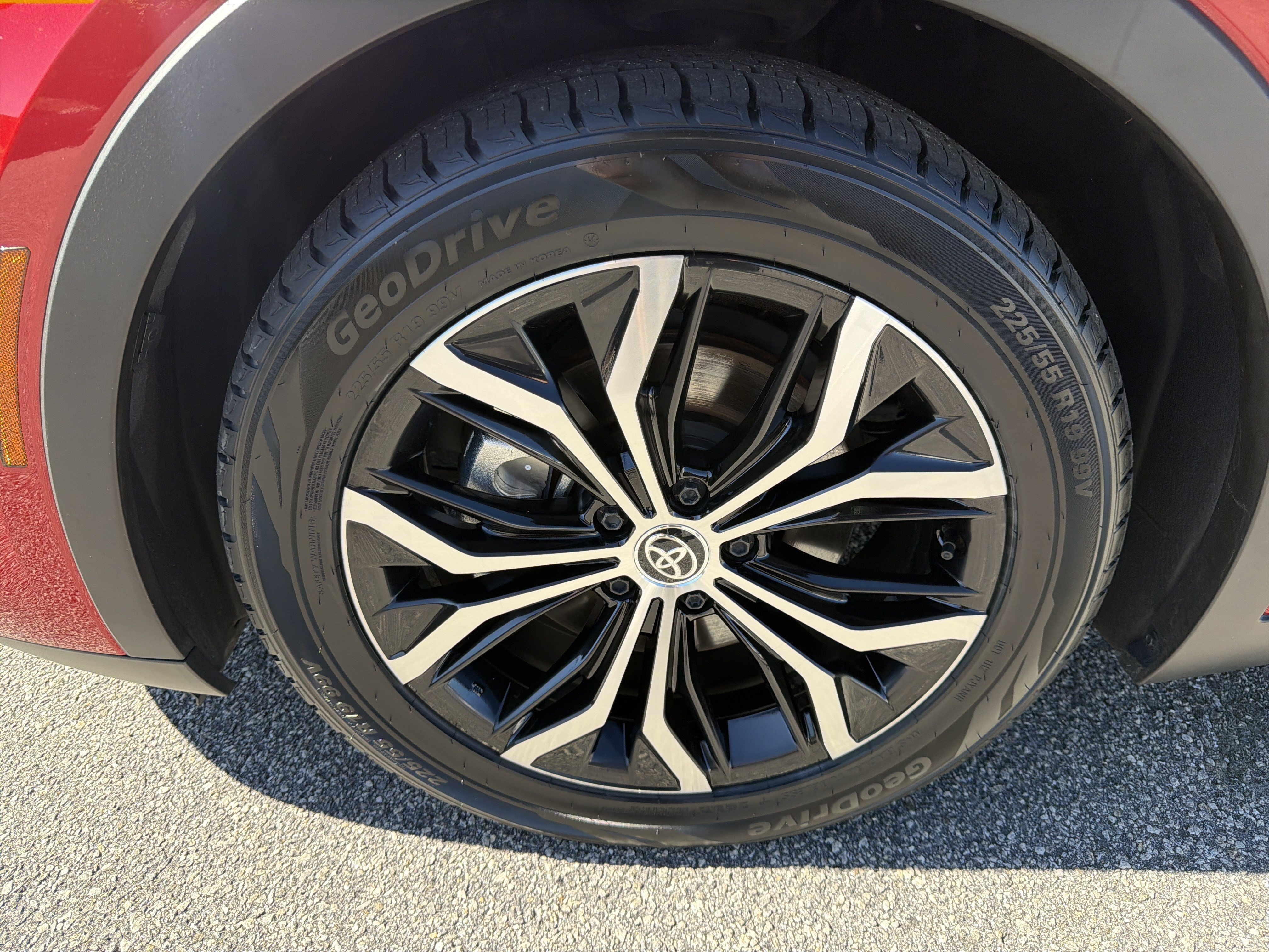Certified 2024 Toyota Crown AWD/4WD image 21