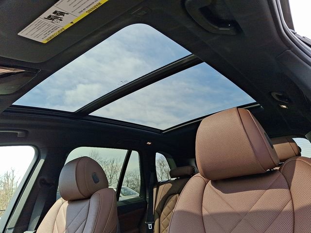 Used 2024 BMW X5 xDrive40i w/ Premium Package image 14