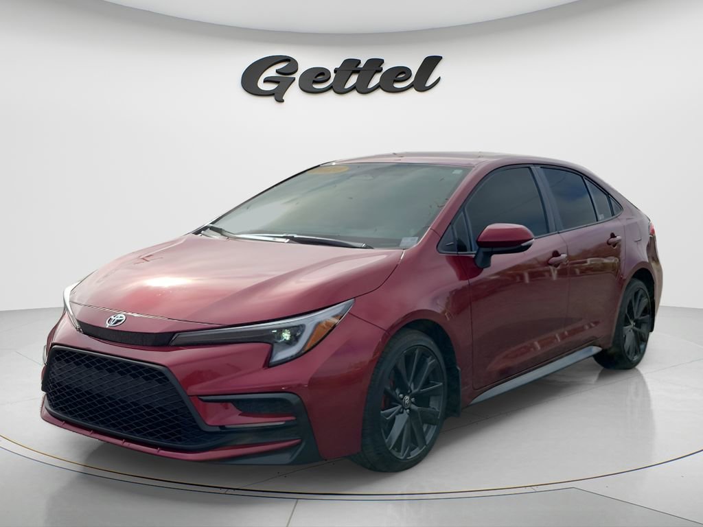 Used 2025 Toyota Corolla SE image 1