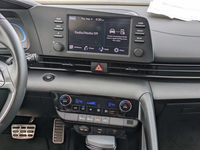 Certified 2025 Hyundai Elantra Sport FWD image 17