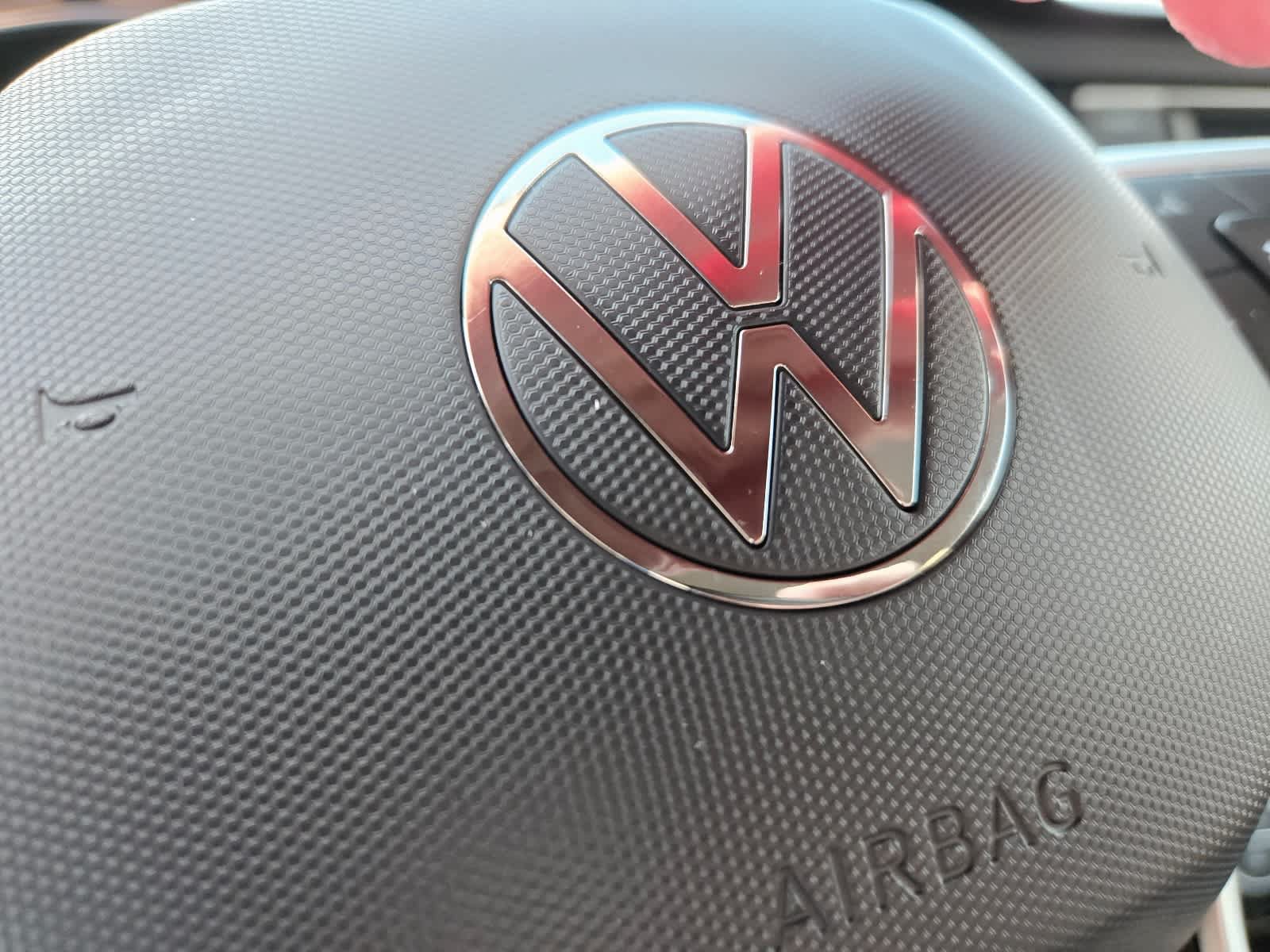 Certified 2024 Volkswagen Jetta SE FWD image 27