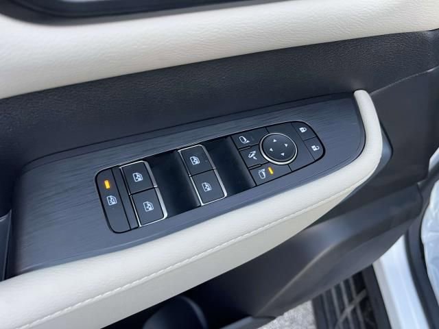 New 2026 Nissan Armada Platinum image 17