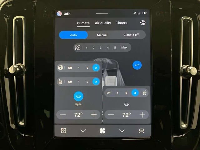 Used 2025 Volvo XC40 B5 Plus image 48