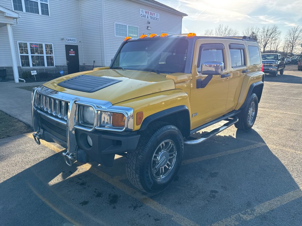 Used 2007 HUMMER H3 image 2