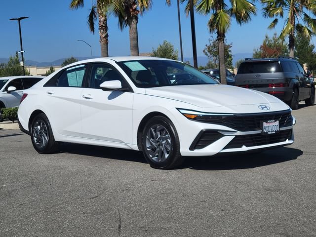 Certified 2026 Hyundai Elantra Hybrid FWD image 31