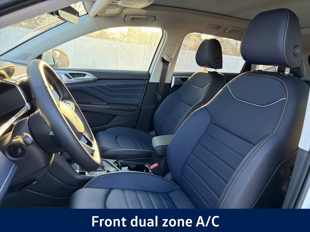 New 2026 Volkswagen Taos SEL image 10
