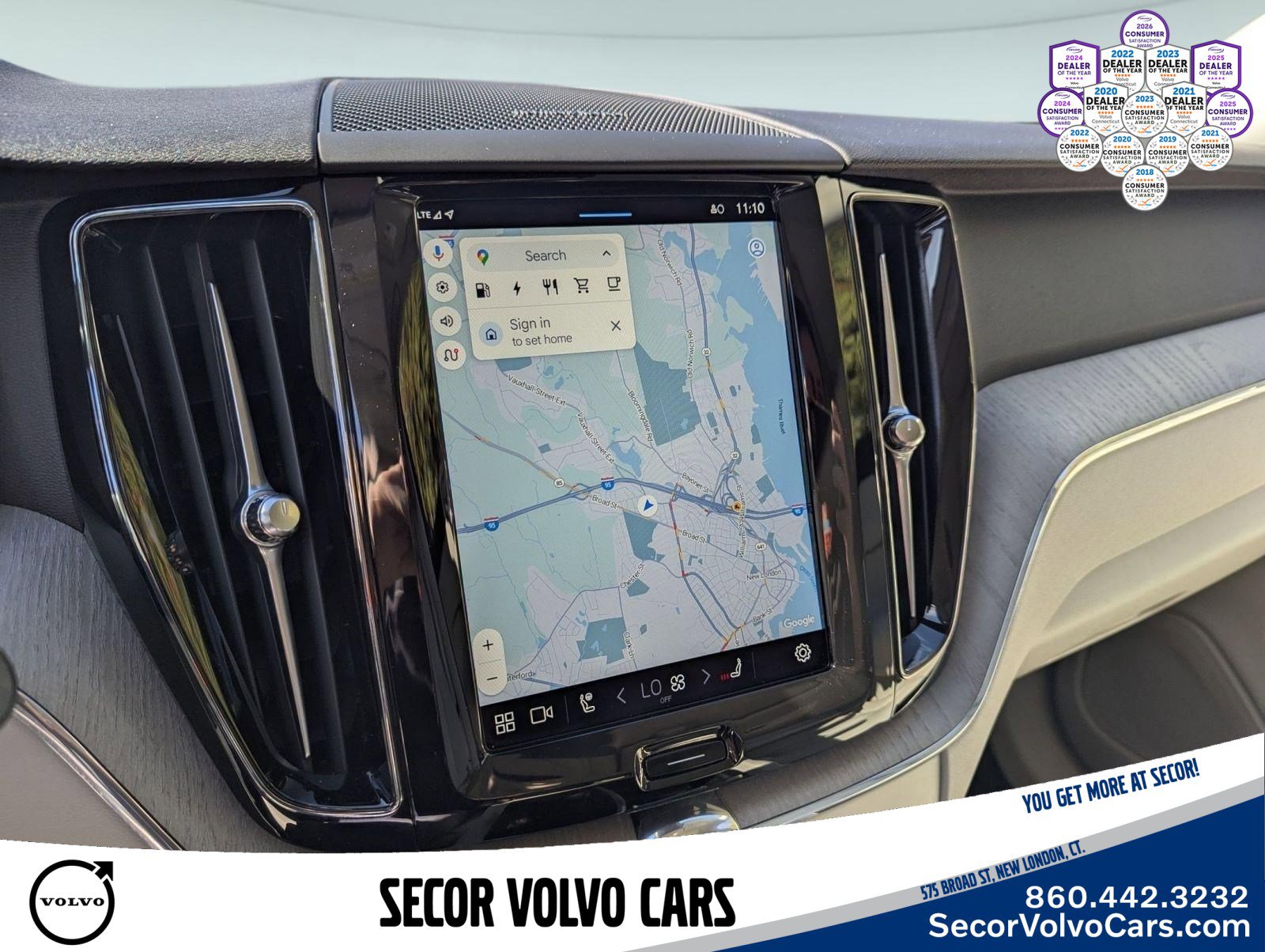 Certified 2024 Volvo XC60 T8 Plus w/ Protection Package Premier image 14