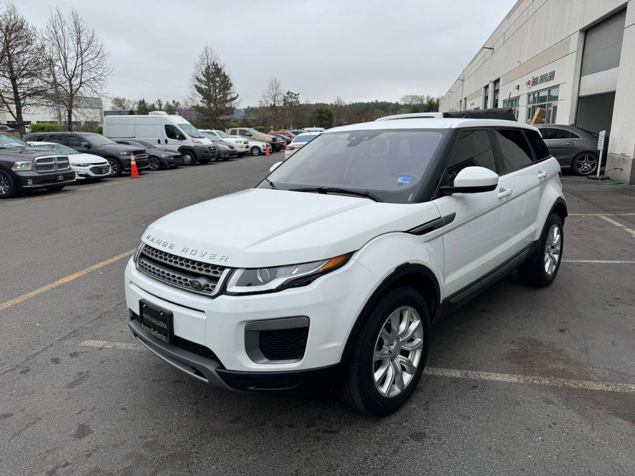 Used 2016 Land Rover Range Rover Evoque SE AWD/4WD image 11
