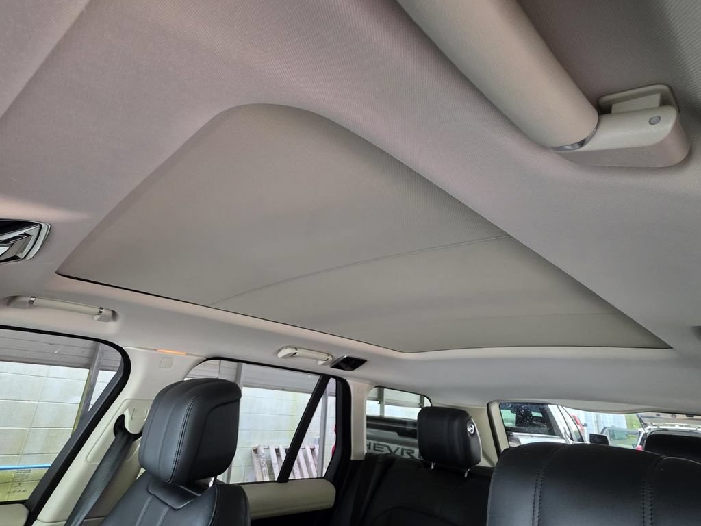 Used 2020 Land Rover Range Rover HSE AWD/4WD image 8