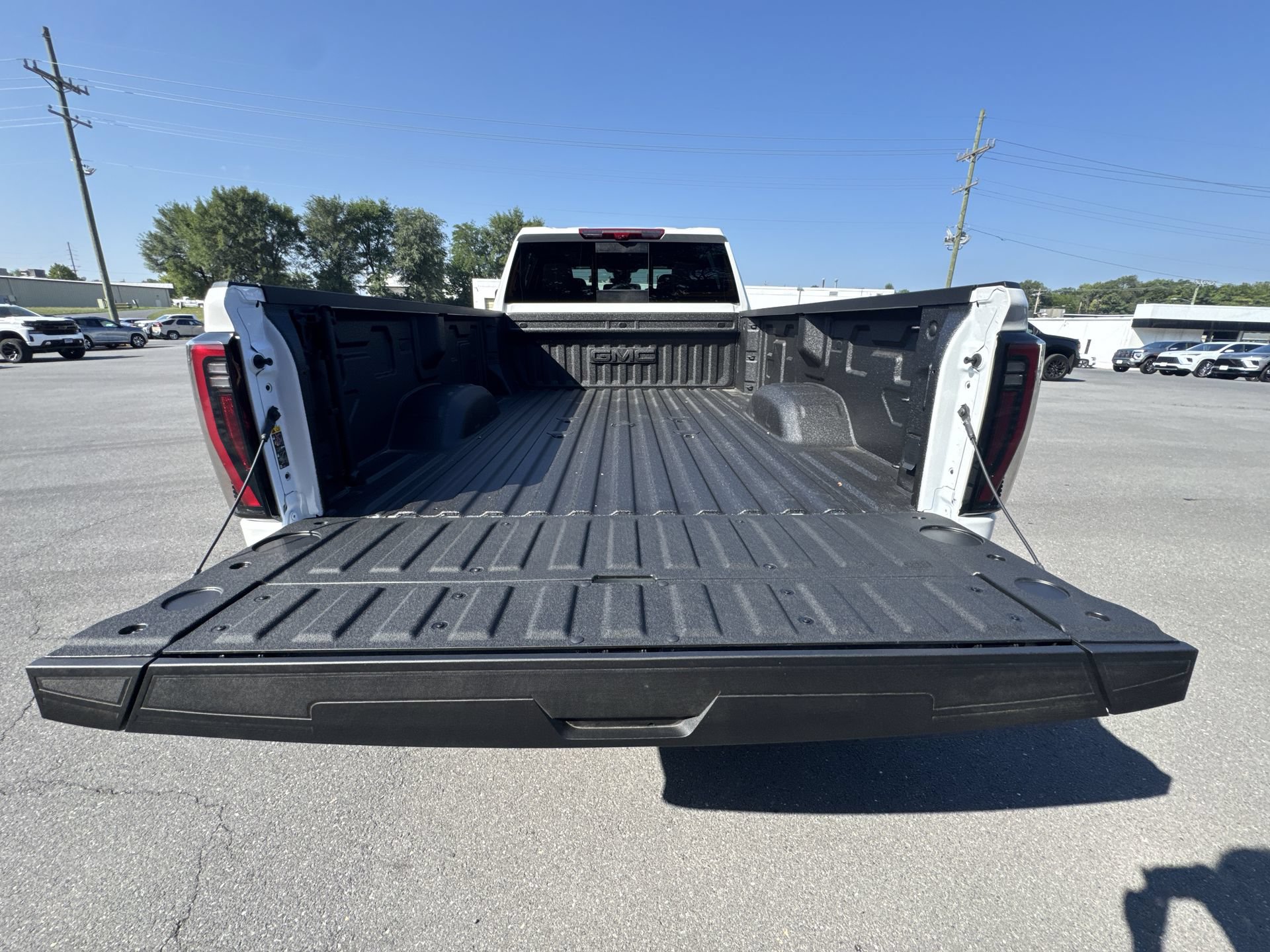 New 2026 GMC Sierra 3500 AT4 w/ AT4 Premium Plus Package AWD/4WD image 21