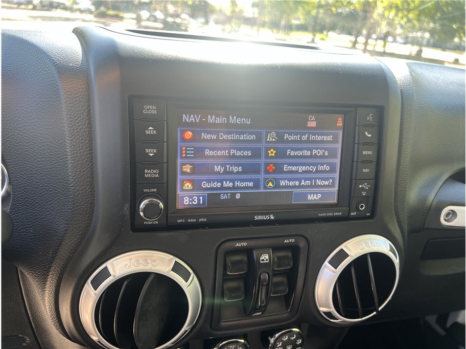 Used 2013 Jeep Wrangler Unlimited Rubicon w/ Connectivity Group AWD/4WD image 20