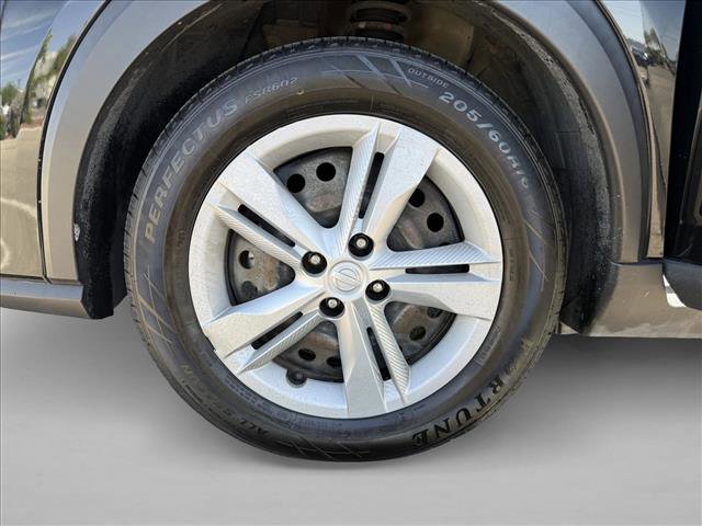 Used 2021 Nissan Kicks S FWD image 25