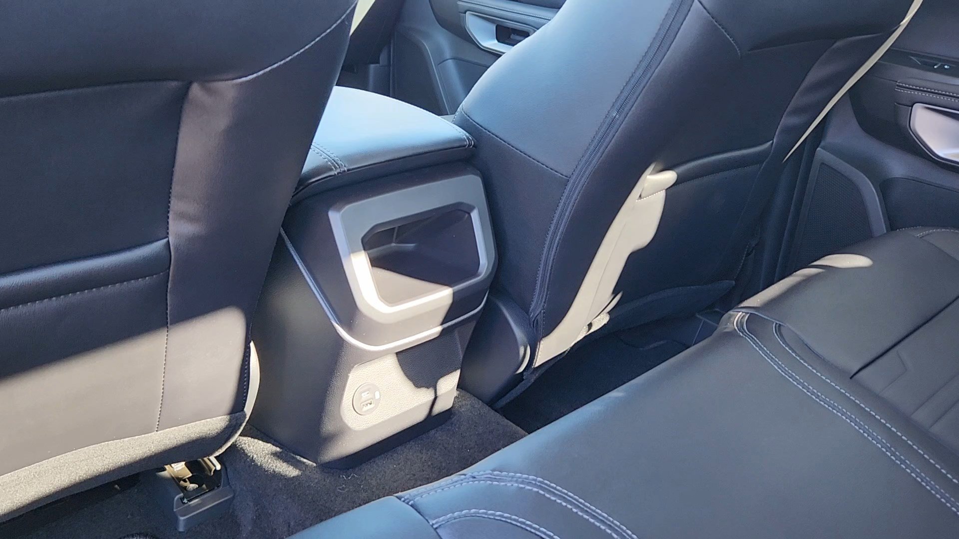 New 2025 Ford Ranger Lariat w/ FX4 Off-Road Package image 17