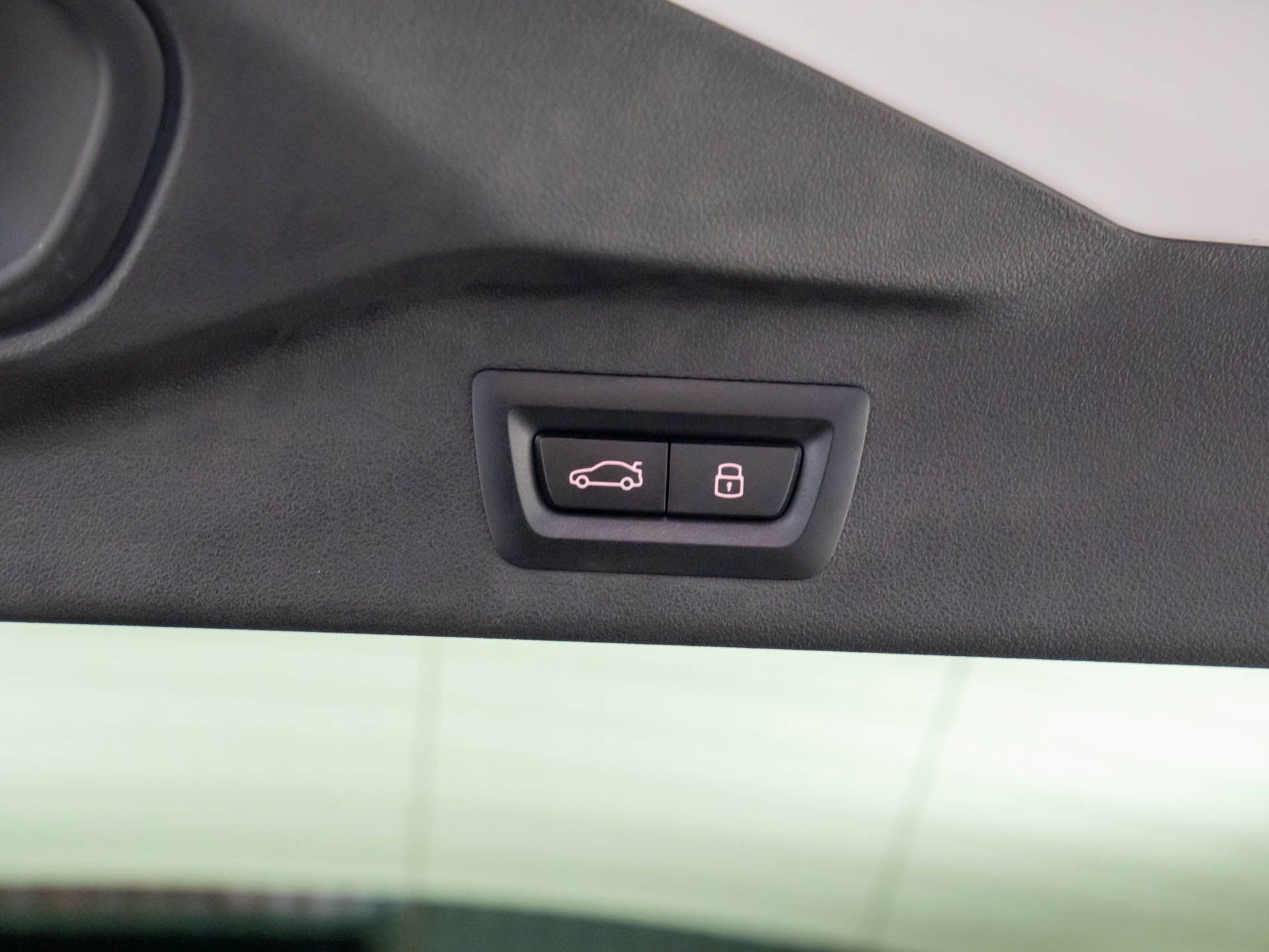 Certified 2025 BMW X7 xDrive40i image 32