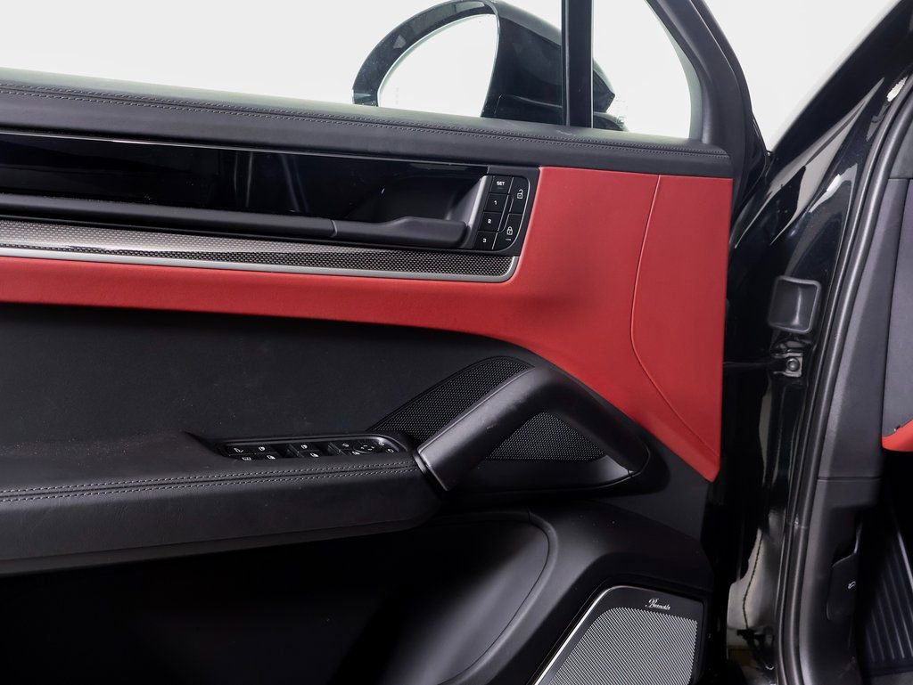 New 2025 Porsche Cayenne Turbo image 23