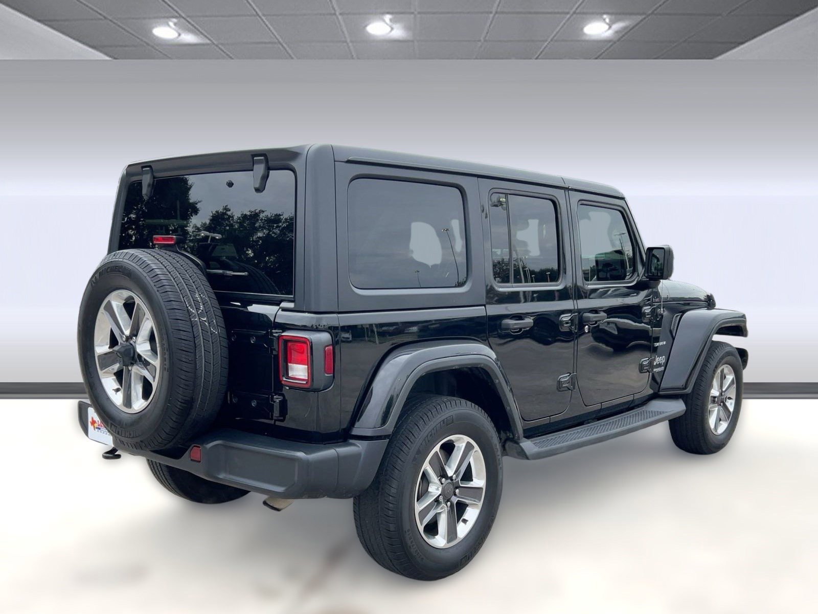 Used 2019 Jeep Wrangler Unlimited Sahara image 8
