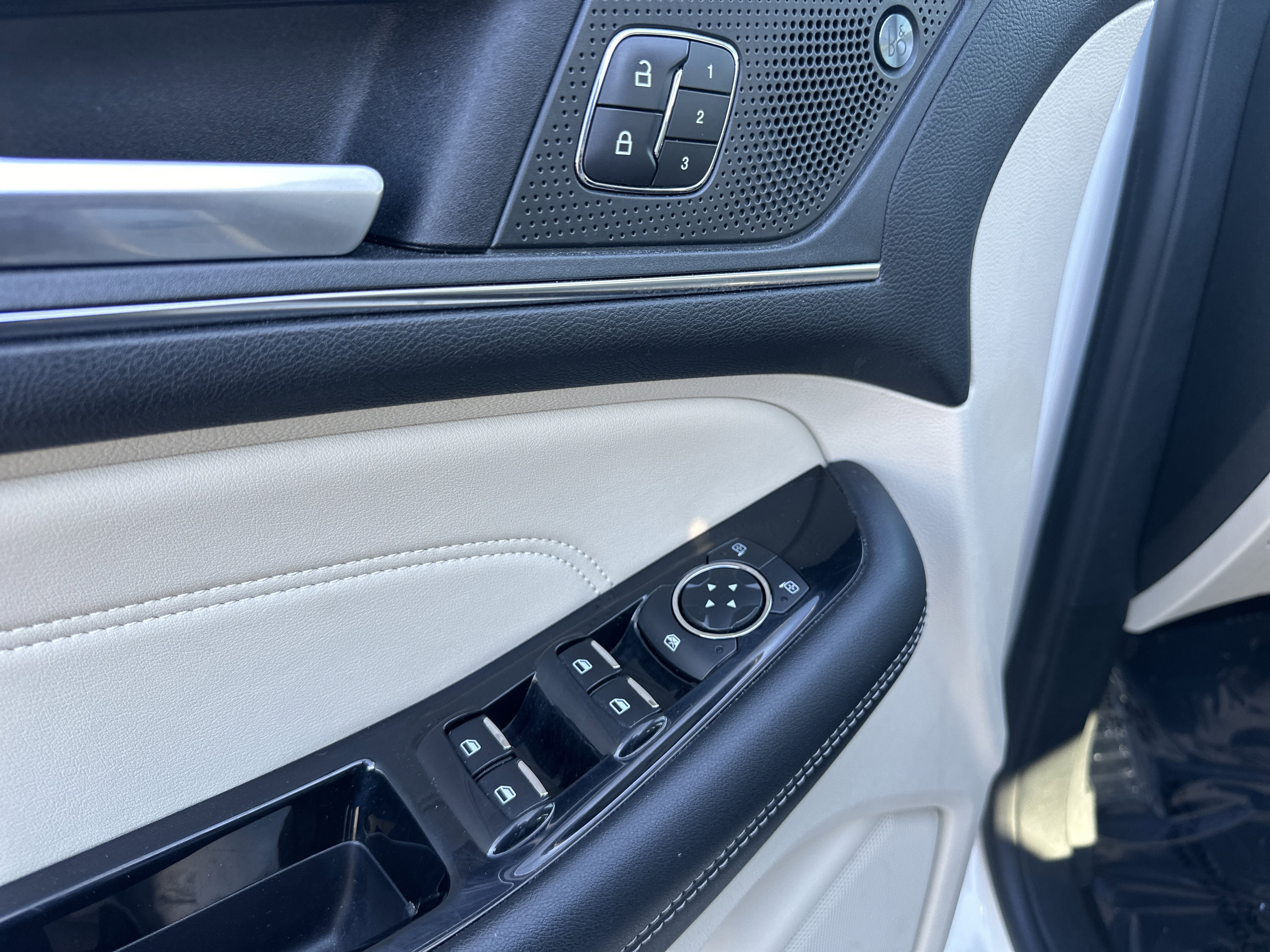 Used 2020 Ford Edge Titanium w/ Equipment Group 301A image 12