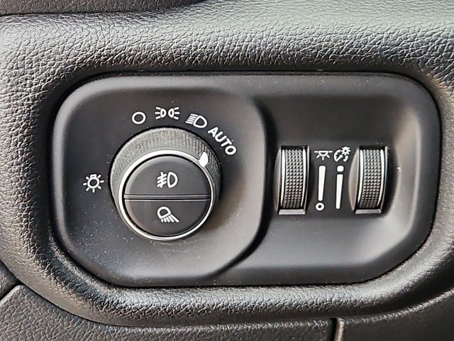 Used 2025 RAM 1500 Laramie AWD/4WD image 20
