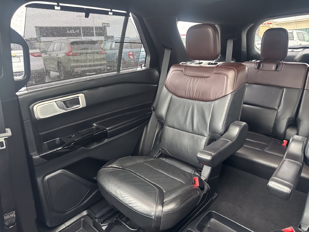 Used 2021 Ford Explorer Platinum w/ Equipment Group 601A AWD/4WD image 13