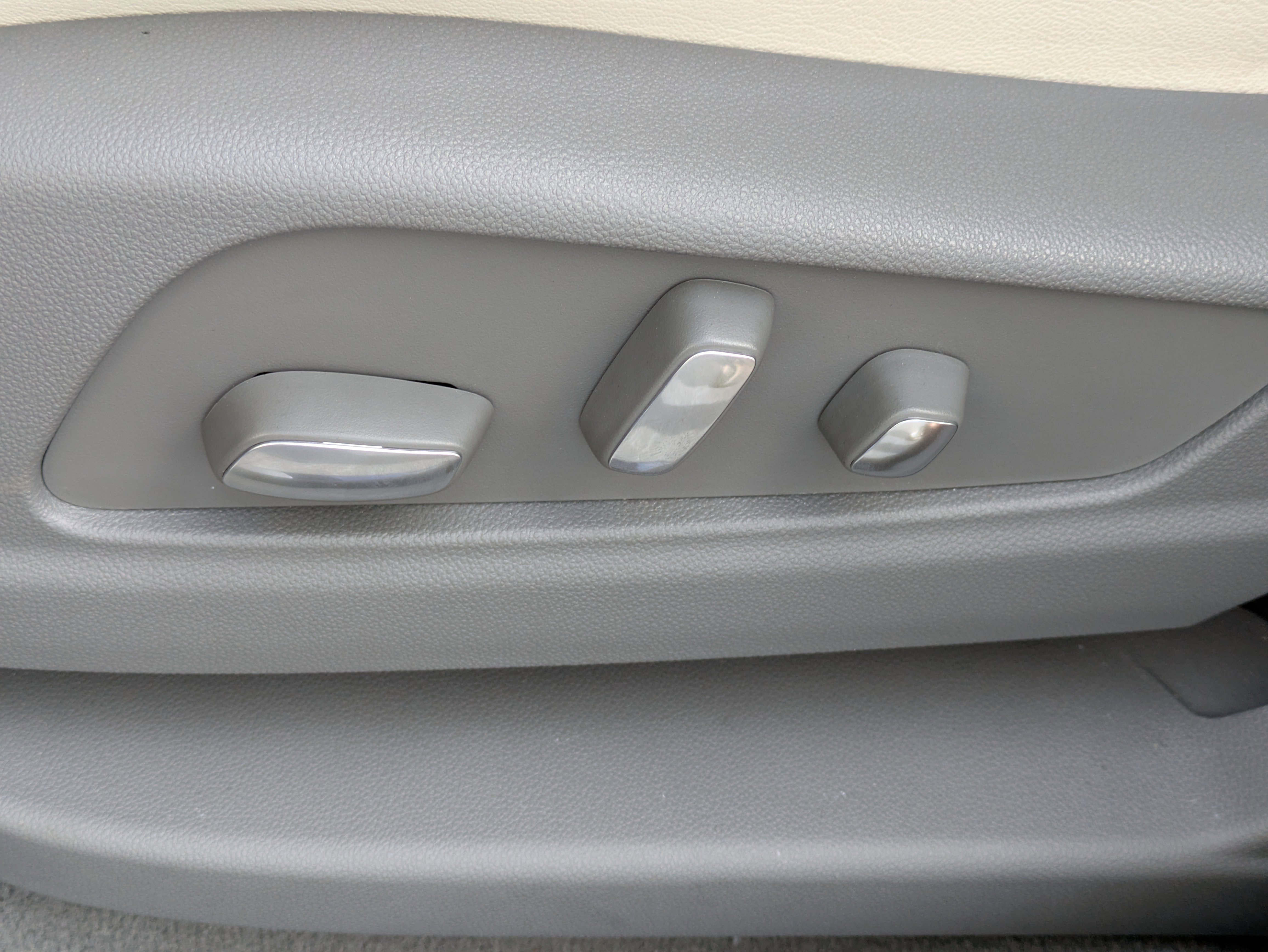 Certified 2024 Cadillac XT6 Premium Luxury image 20