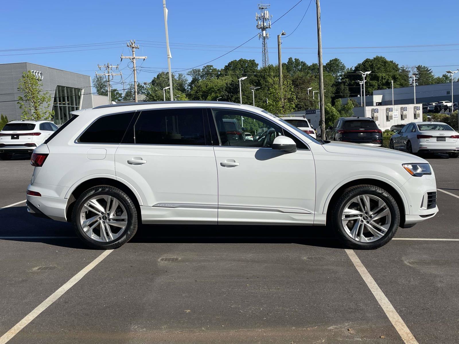 Certified 2023 Audi Q7 2.0T Premium Plus w/ Premium Plus Package AWD/4WD image 8