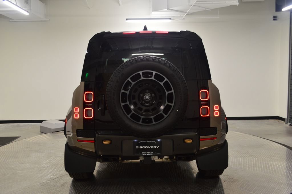 Certified 2025 Land Rover Defender 110 AWD/4WD image 6