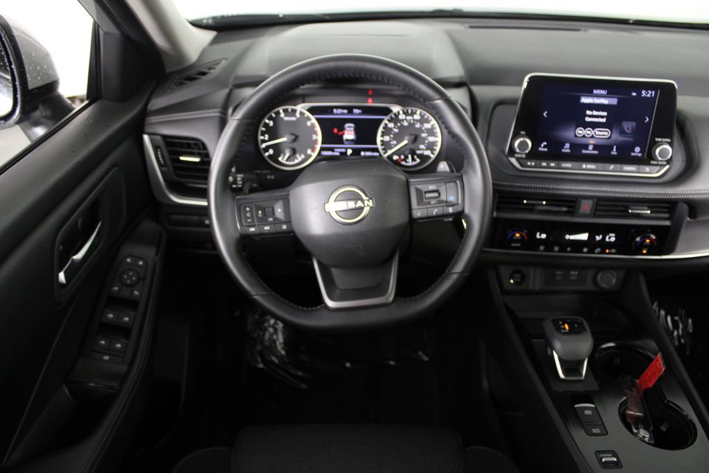 Certified 2025 Nissan Rogue SV FWD image 7