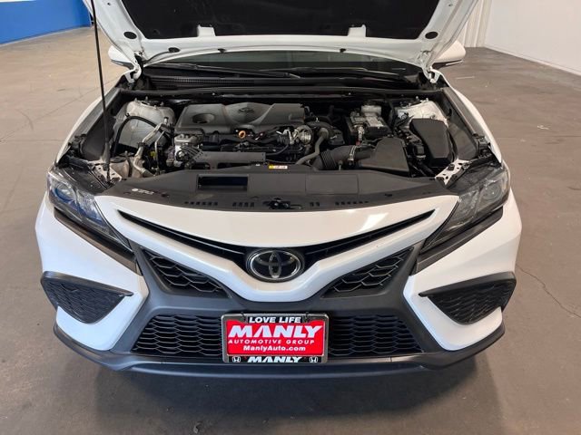 Used 2022 Toyota Camry SE FWD image 9