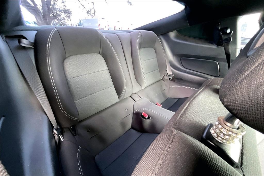 Used 2016 Ford Mustang Coupe image 15