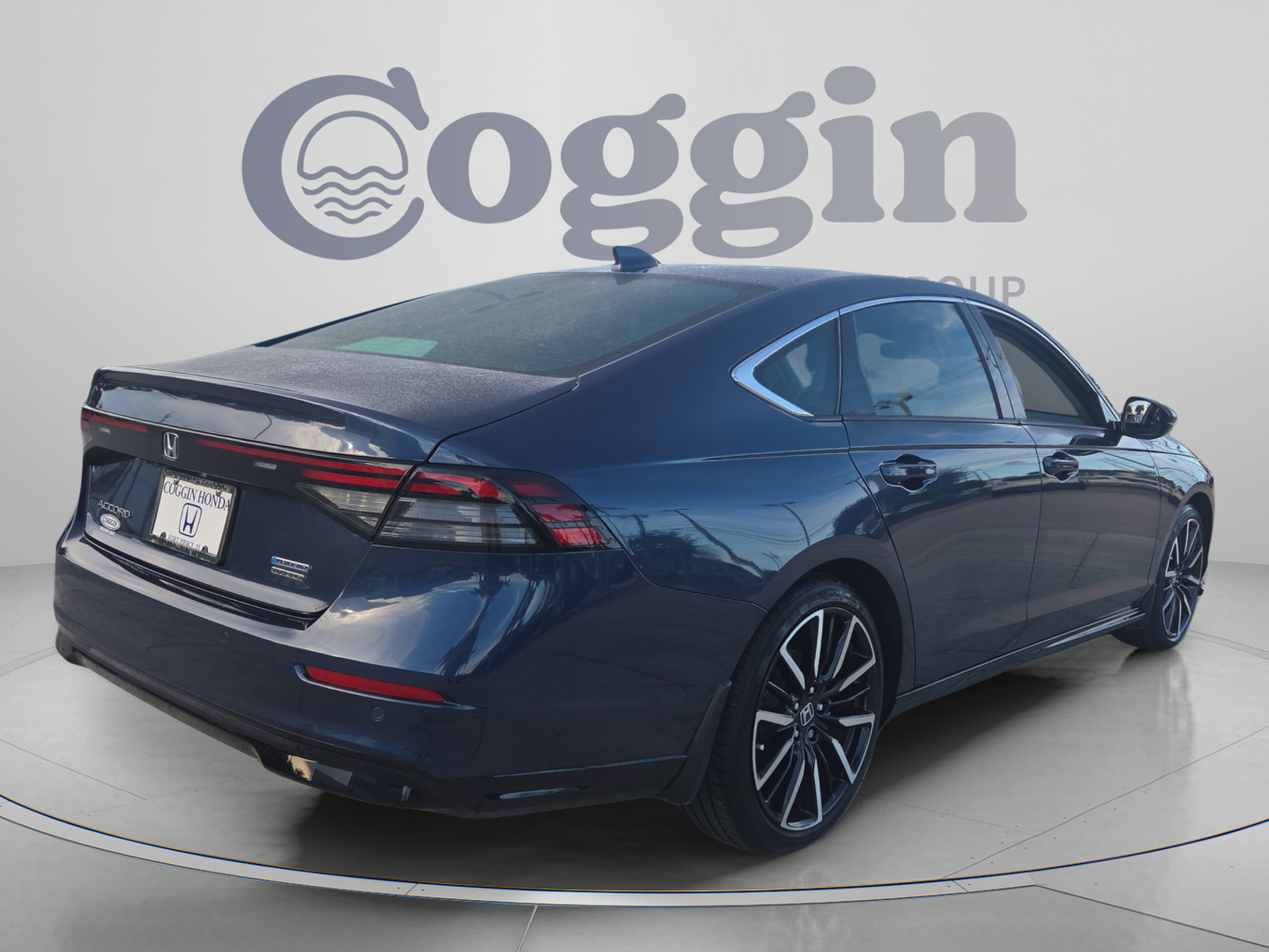 Used 2025 Honda Accord Touring image 5